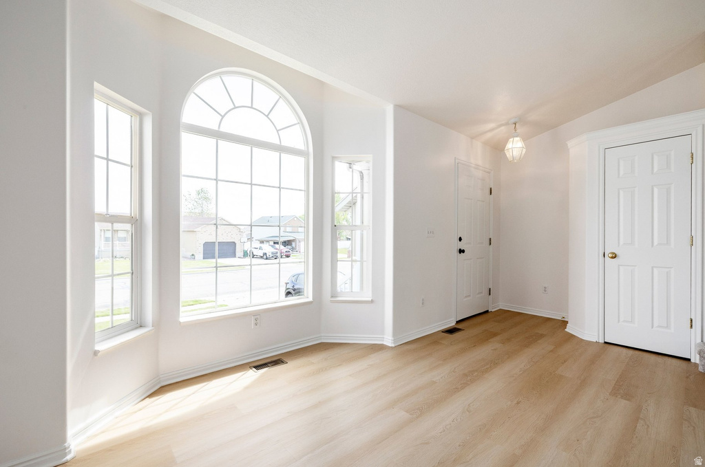 4212 W 5850 S Roy, UT 84067