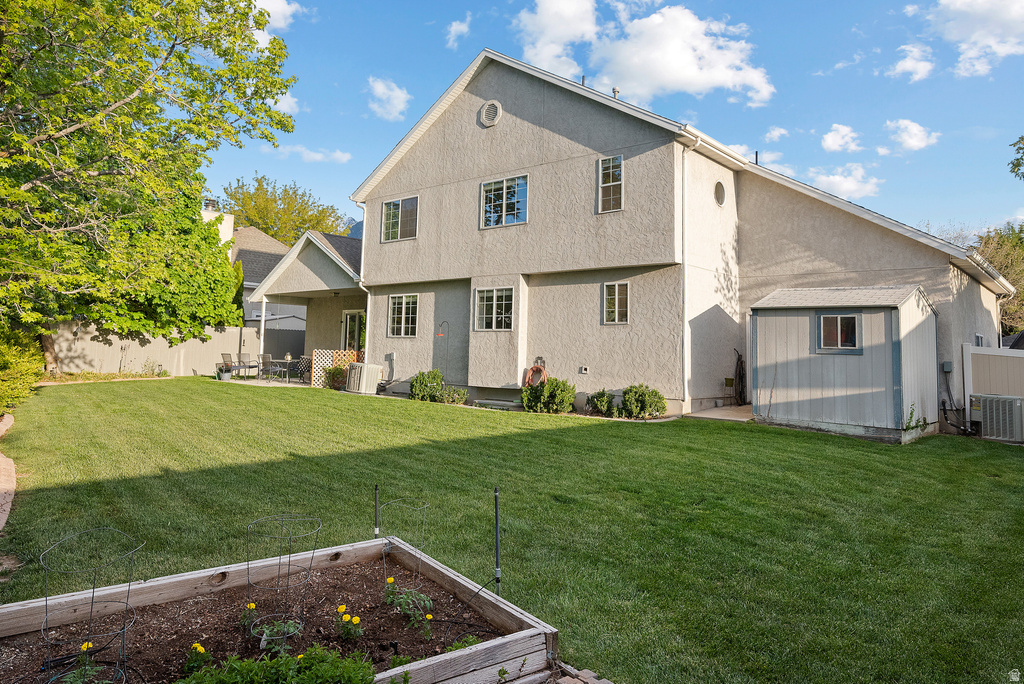 2247 E WILLOW HILLS DR Sandy, UT 84093