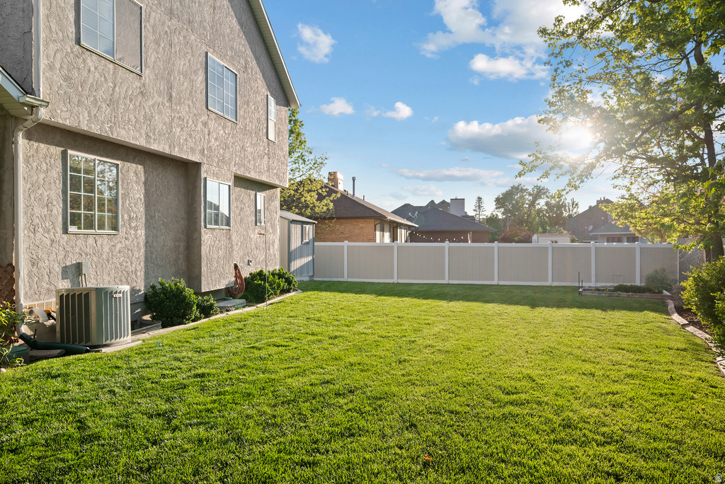 2247 E WILLOW HILLS DR Sandy, UT 84093