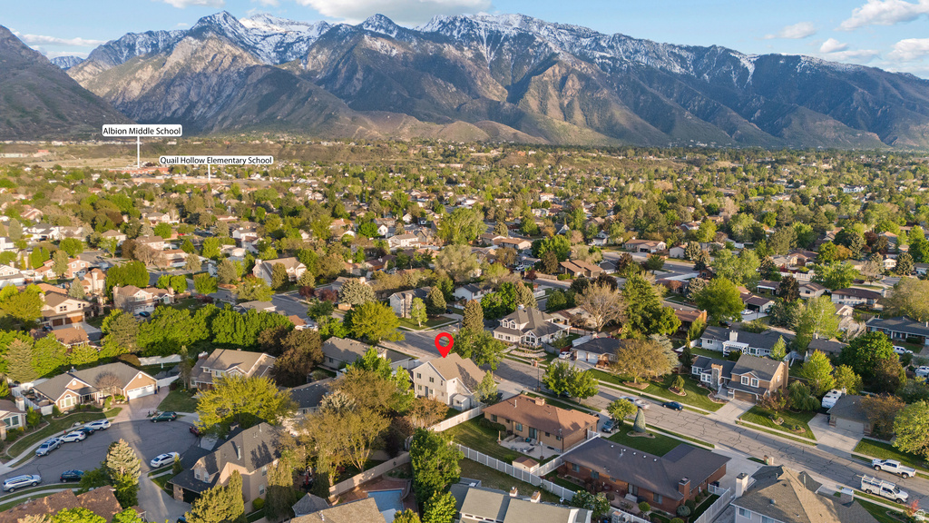 2247 E WILLOW HILLS DR Sandy, UT 84093