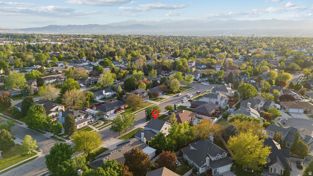 2247 E WILLOW HILLS DR Sandy, UT 84093