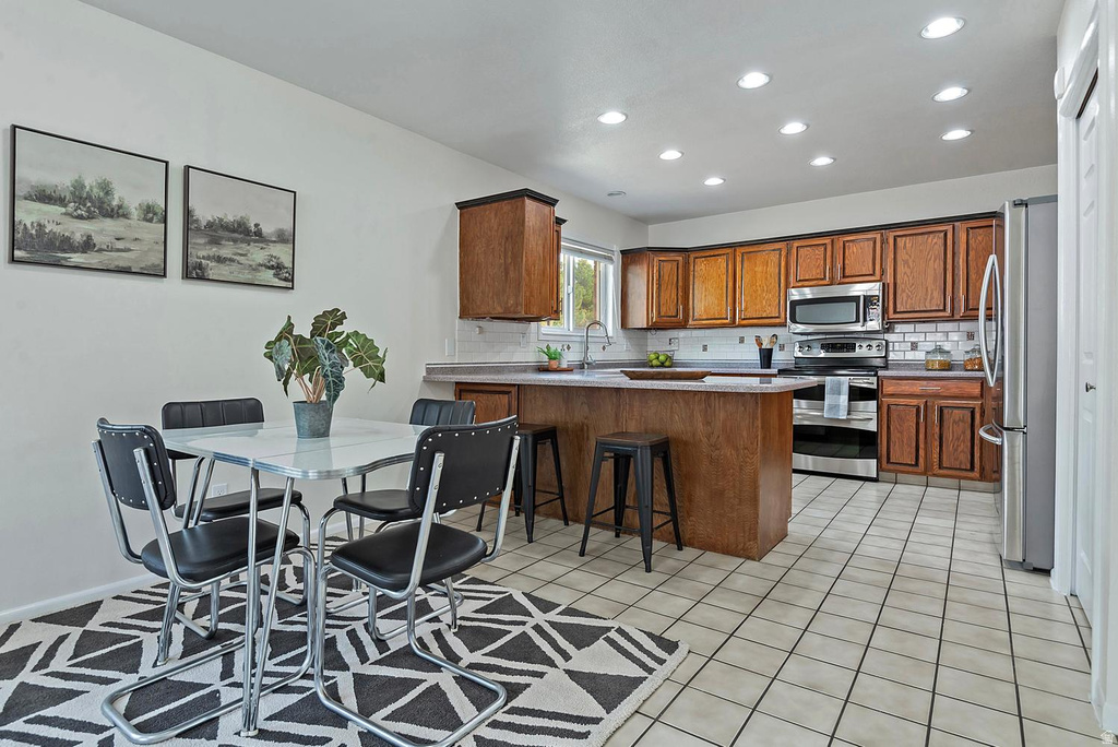 7693 S CHAD ST Midvale, UT 84047