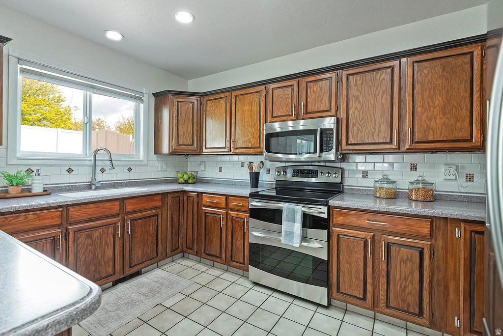 7693 S CHAD ST Midvale, UT 84047