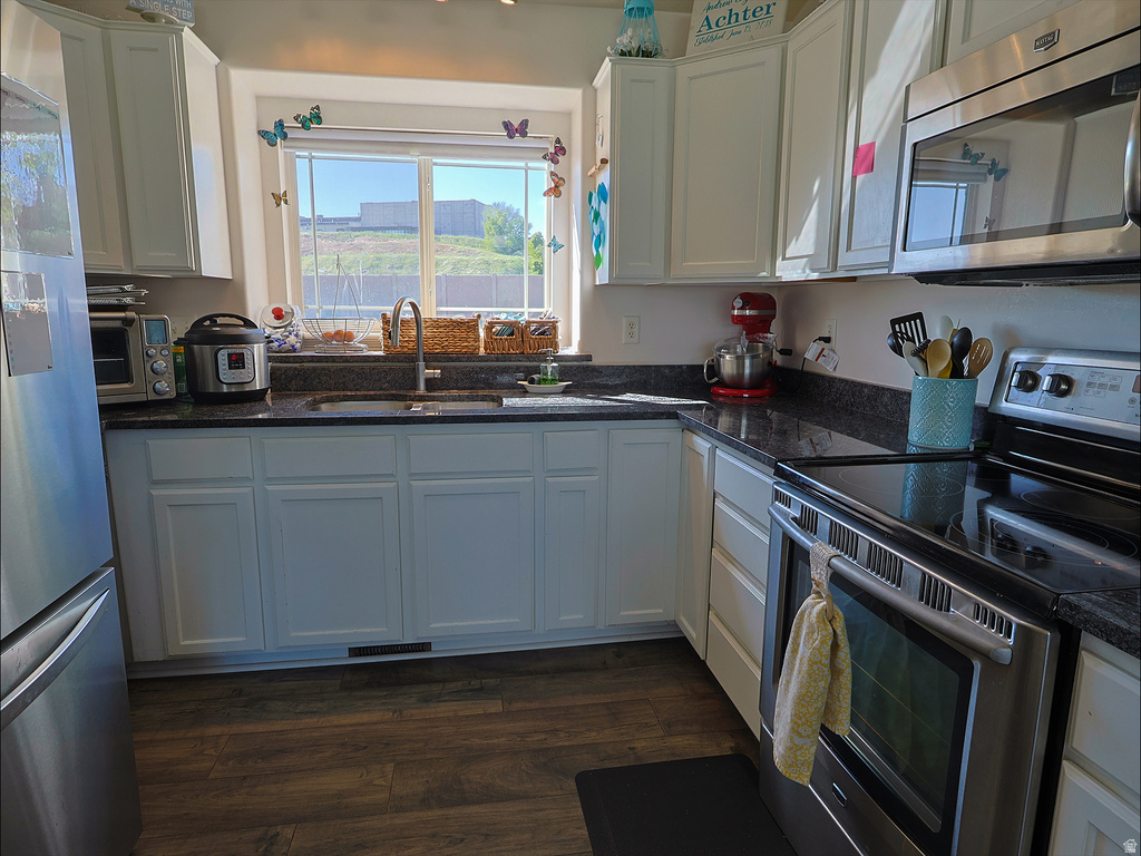 3832 PARKER DR Riverdale, UT 84405