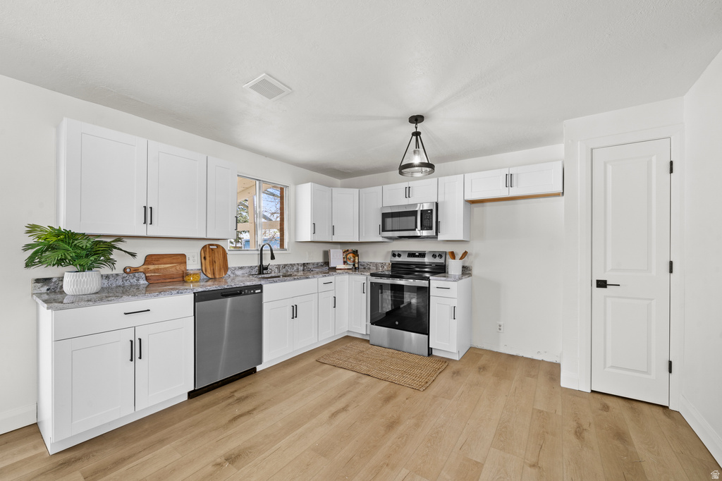 2267 W 4350 S Roy, UT 84067