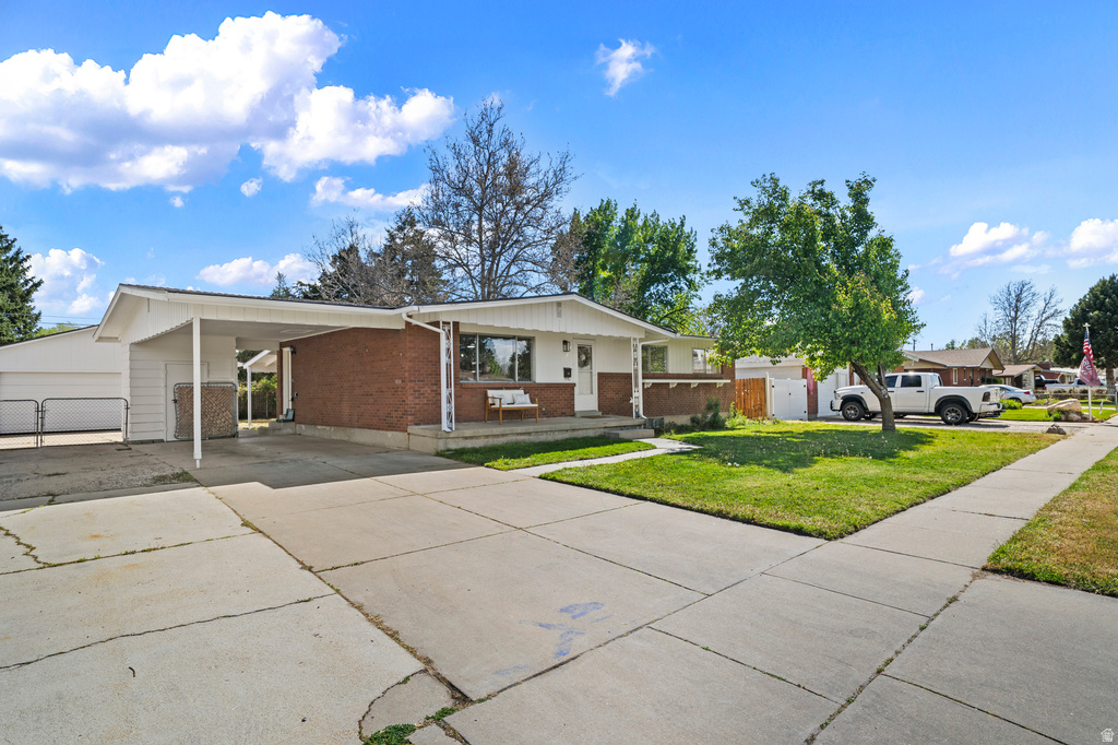 2267 W 4350 S Roy, UT 84067