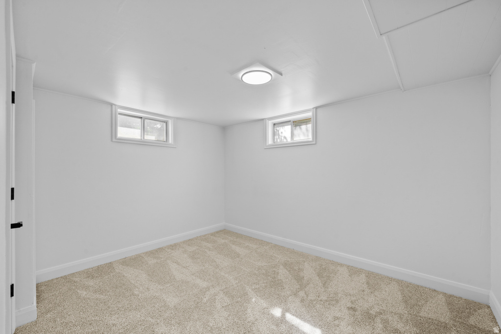 2267 W 4350 S Roy, UT 84067