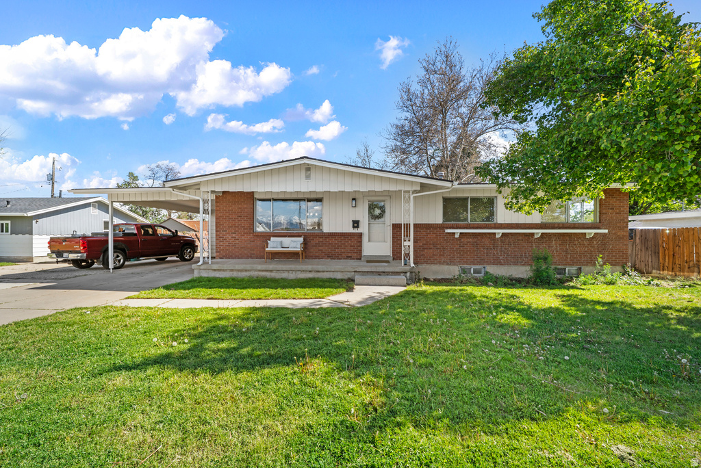 2267 W 4350 S Roy, UT 84067