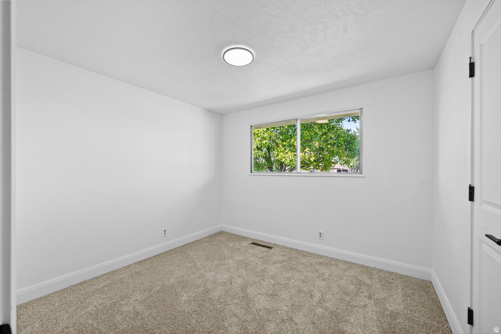 2267 W 4350 S Roy, UT 84067