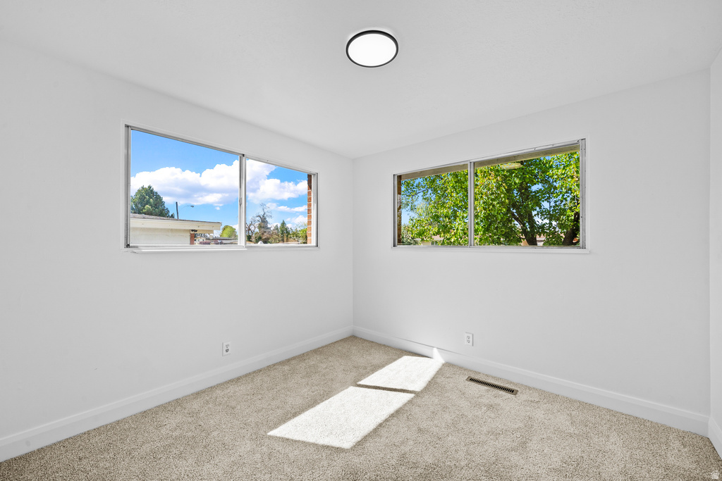 2267 W 4350 S Roy, UT 84067