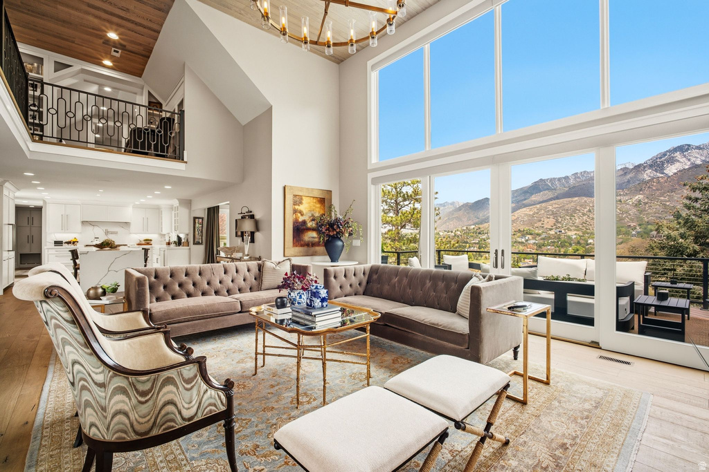 12 NORTHRIDGE LN Sandy, UT 84092