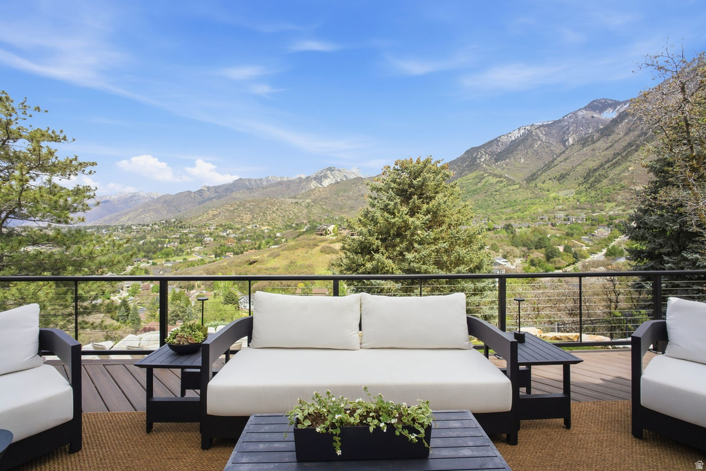 12 NORTHRIDGE LN Sandy, UT 84092