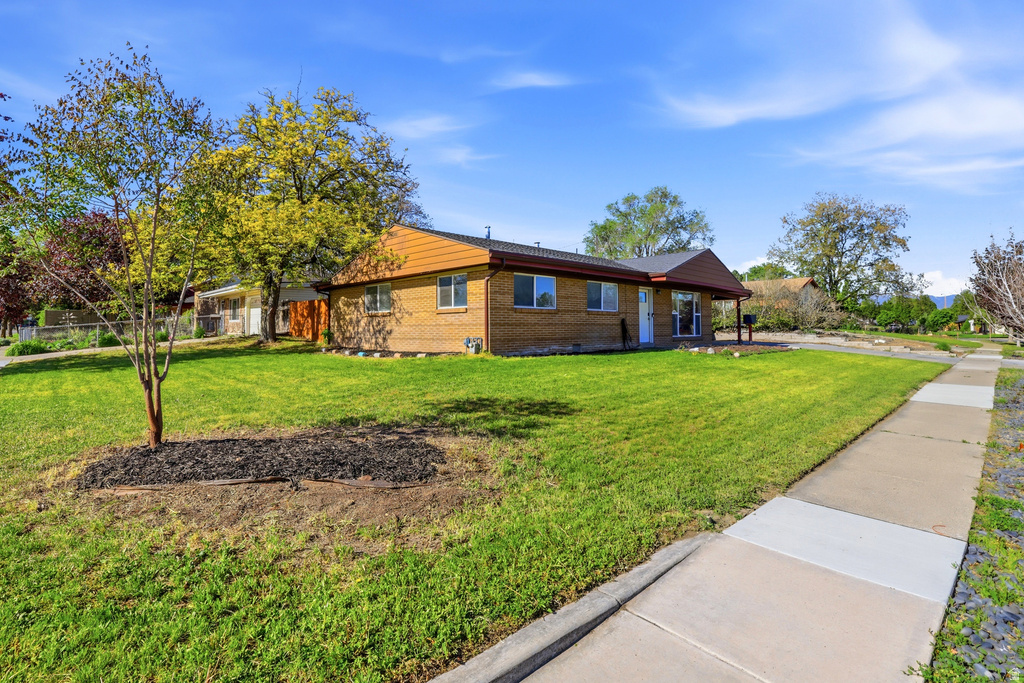535 W SPACERAMA DR Murray, UT 84123