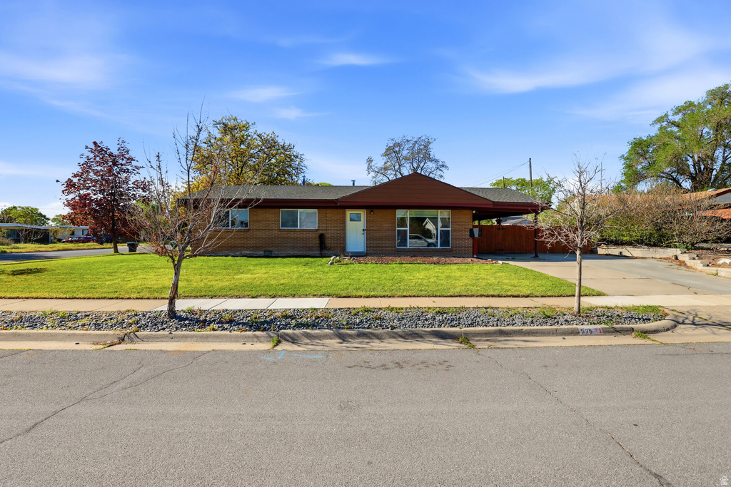 535 W SPACERAMA DR Murray, UT 84123