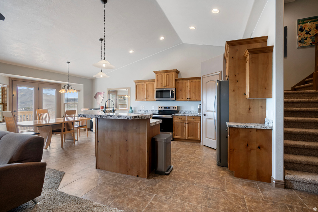 9096 N CLUBHOUSE LN Eagle Mountain, UT 84005