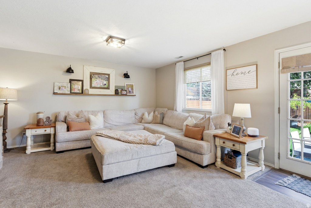 5372 W TICKLEGRASS RD West Jordan, UT 84081