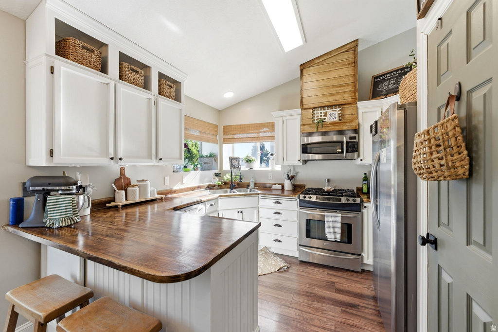 5372 W TICKLEGRASS RD West Jordan, UT 84081