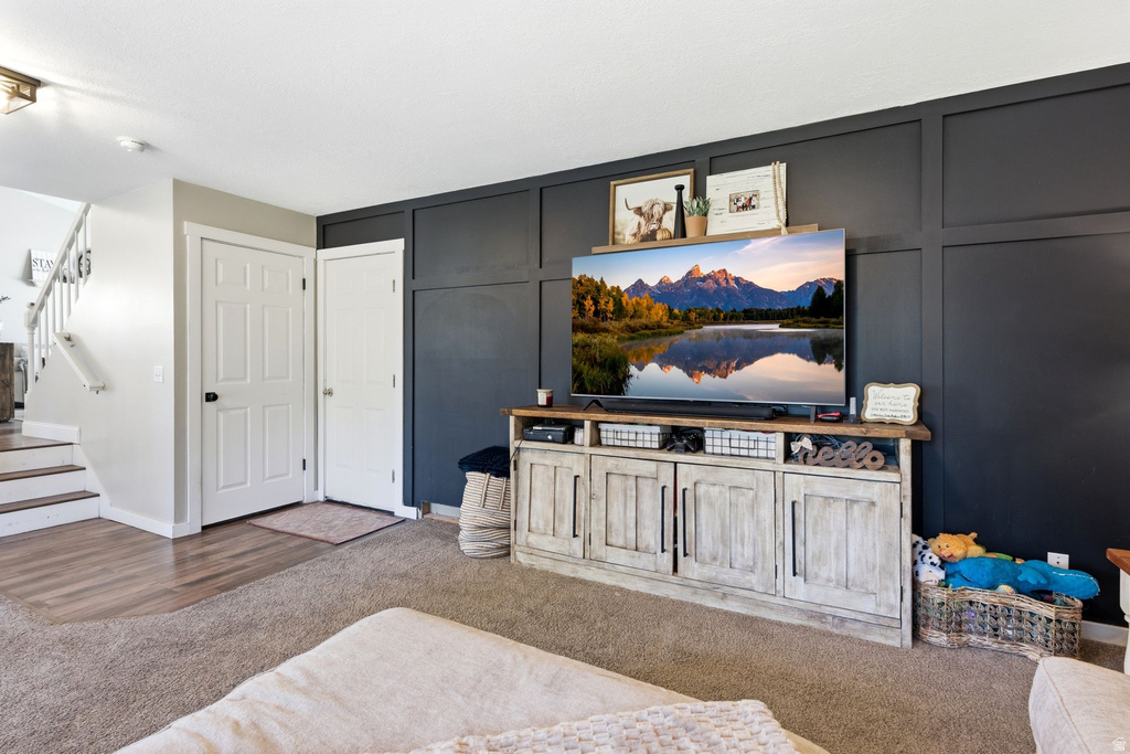 5372 W TICKLEGRASS RD West Jordan, UT 84081