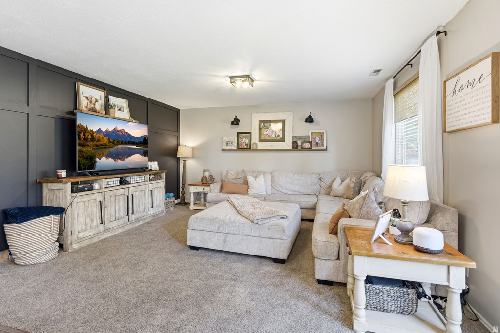 5372 W TICKLEGRASS RD West Jordan, UT 84081