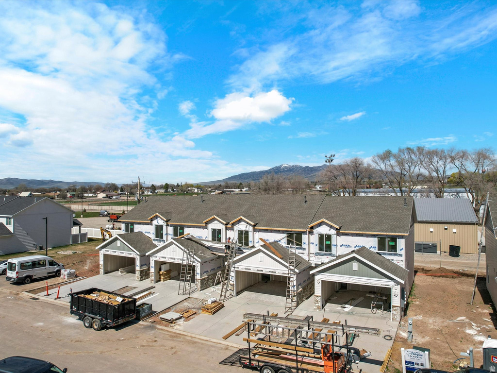 66 CEDAR LN Malad City, ID 83252