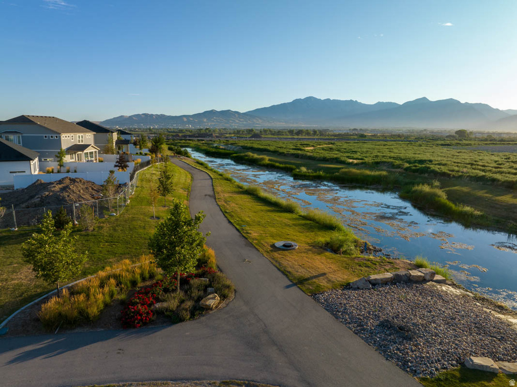 363 E HALLS CREEK RD Saratoga Springs, UT 84045