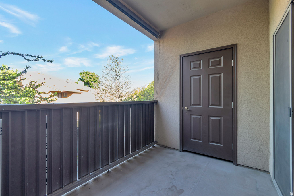 9215 S JEFFERSON CV Sandy, UT 84070