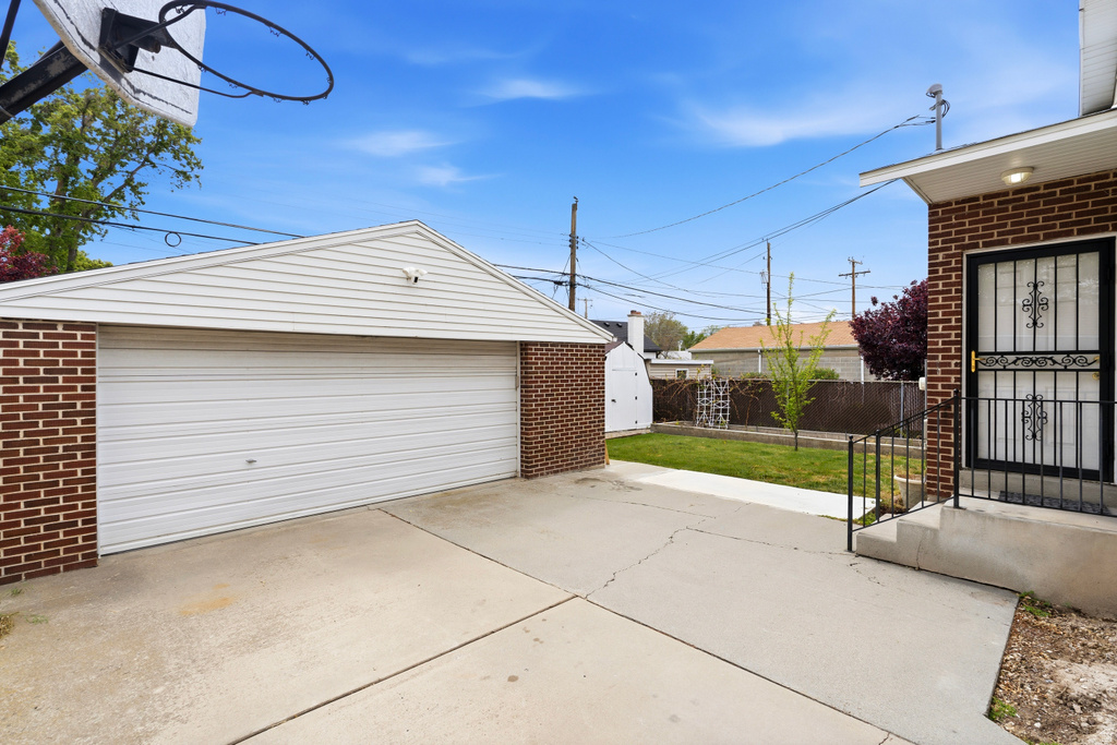 718 E ELGIN AVE Millcreek, UT 84106