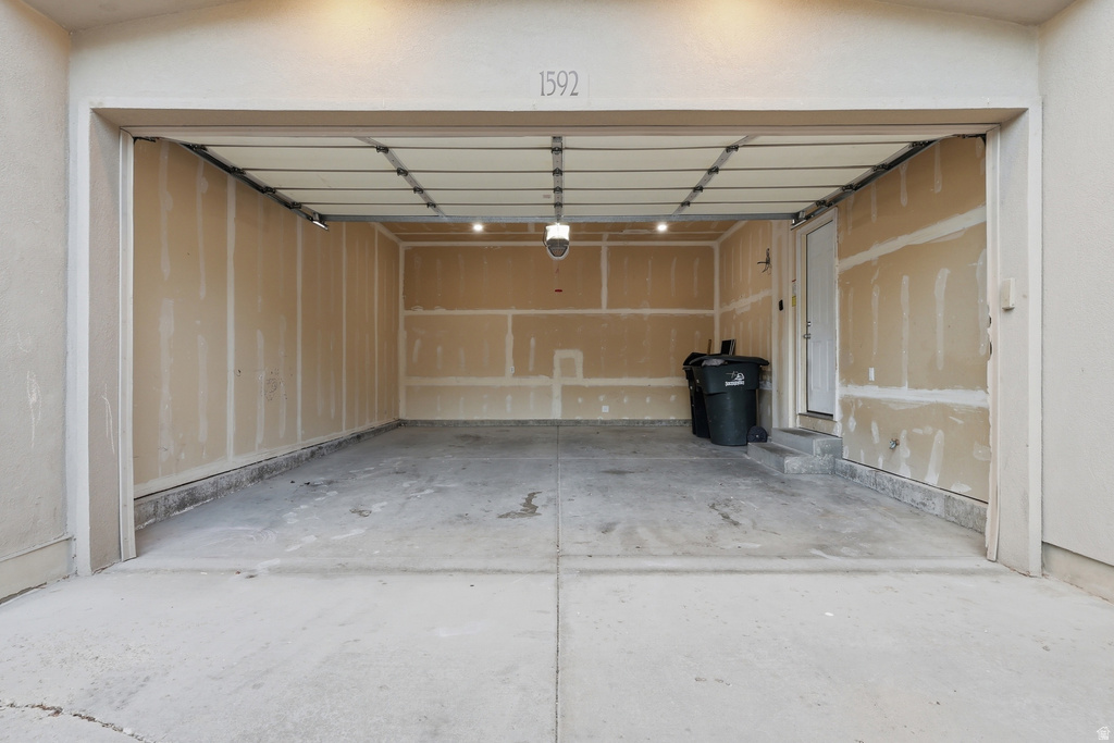 1592 W WYNVIEW LN South Jordan, UT 84095