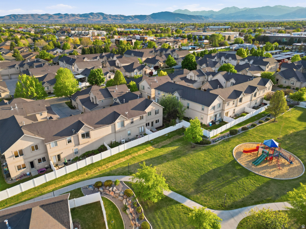 1592 W WYNVIEW LN South Jordan, UT 84095