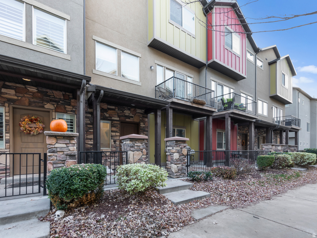 128 W PARRAMATTA LN Salt Lake City, UT 84115