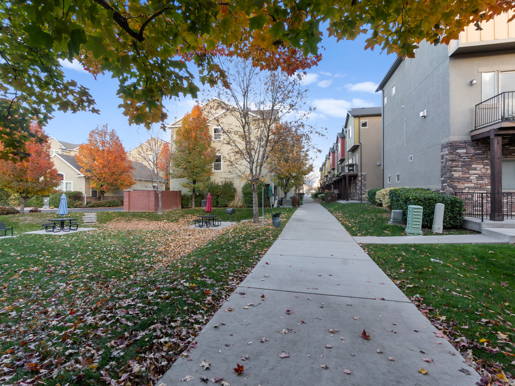 128 W PARRAMATTA LN Salt Lake City, UT 84115