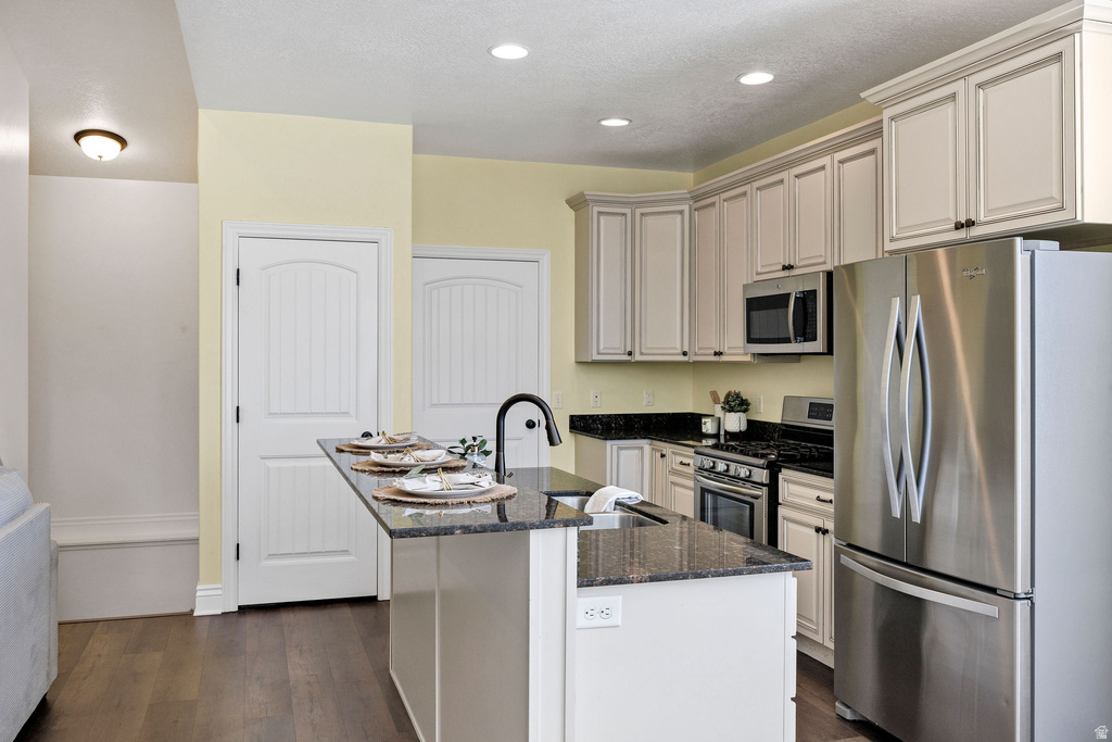 122 E 690 S Smithfield, UT 84335