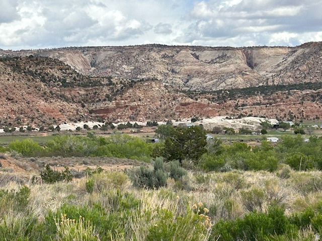 685 W 325 N Escalante, UT 84726