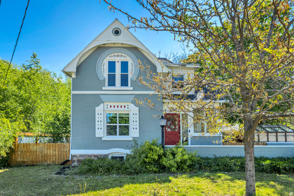1156 S GRAMERCY AVE Ogden, UT 84404