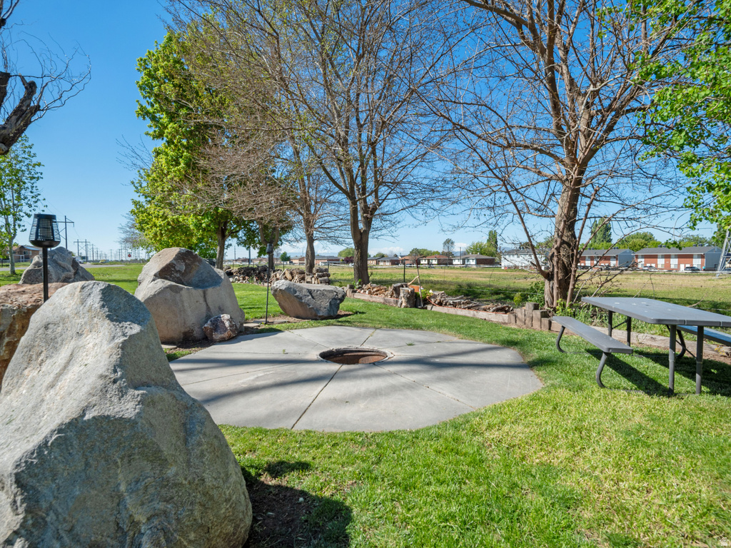 115 N 1400 W Clearfield, UT 84015
