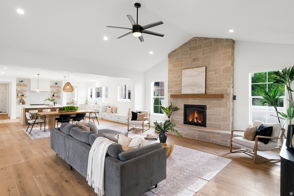 1952 COMANCHE CIR Farmington, UT 84025