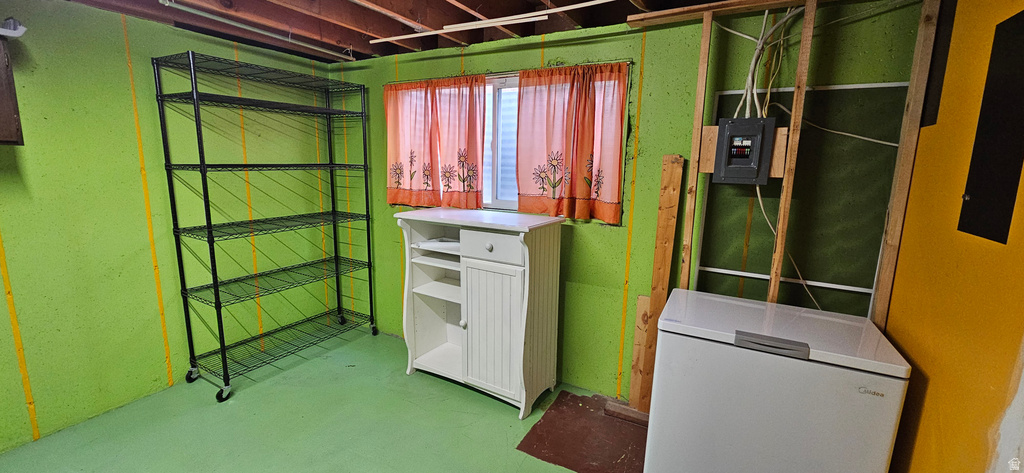 2755 W HAZELHURST DR Taylorsville, UT 84129