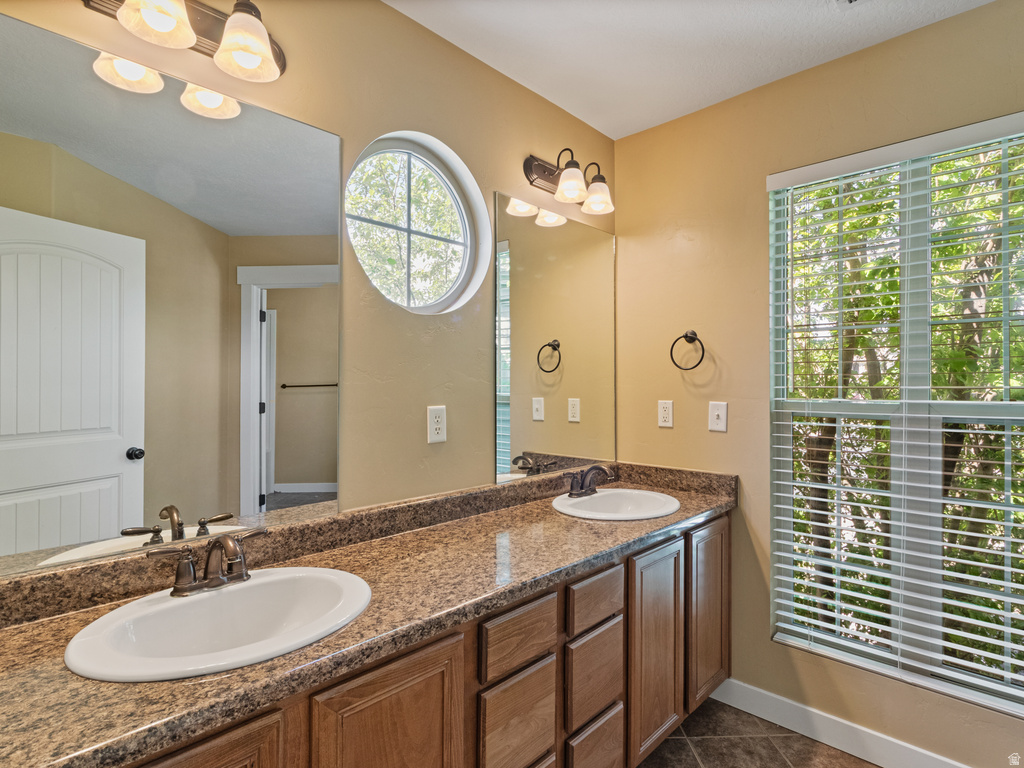 9328 N OAKLAND HILLS DR Eagle Mountain, UT 84005