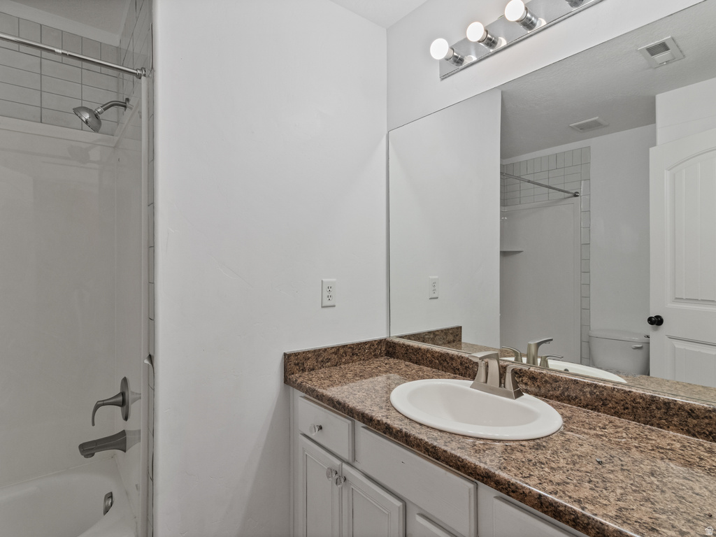9328 N OAKLAND HILLS DR Eagle Mountain, UT 84005