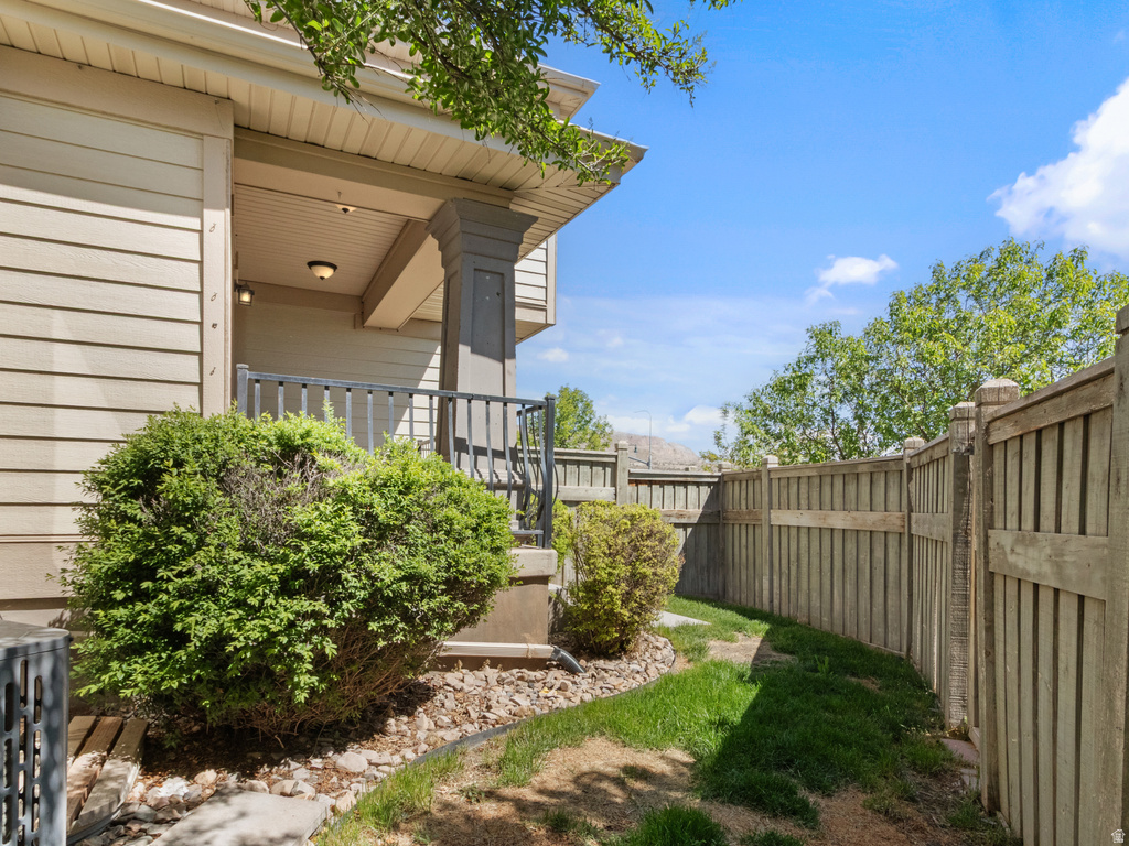 9328 N OAKLAND HILLS DR Eagle Mountain, UT 84005