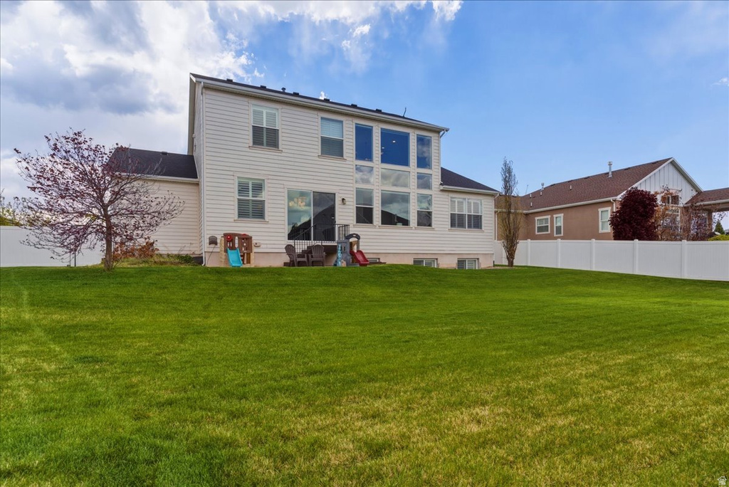 1692 W SPRING MEADOW LN Farmington, UT 84025