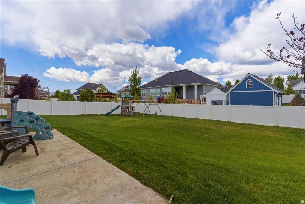 1692 W SPRING MEADOW LN Farmington, UT 84025