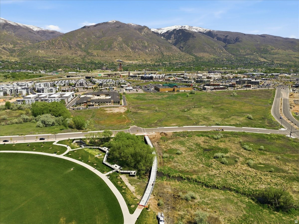 1692 W SPRING MEADOW LN Farmington, UT 84025