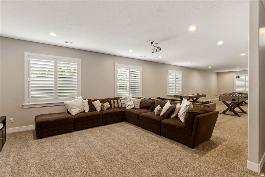 1692 W SPRING MEADOW LN Farmington, UT 84025