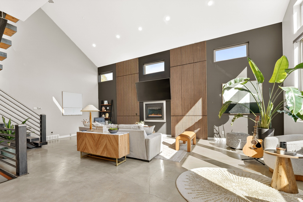 14902 S SADDLE LEAF CT Draper, UT 84020