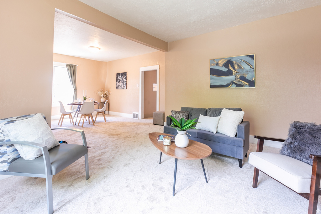 2548 PARK ST Salt Lake City, UT 84106