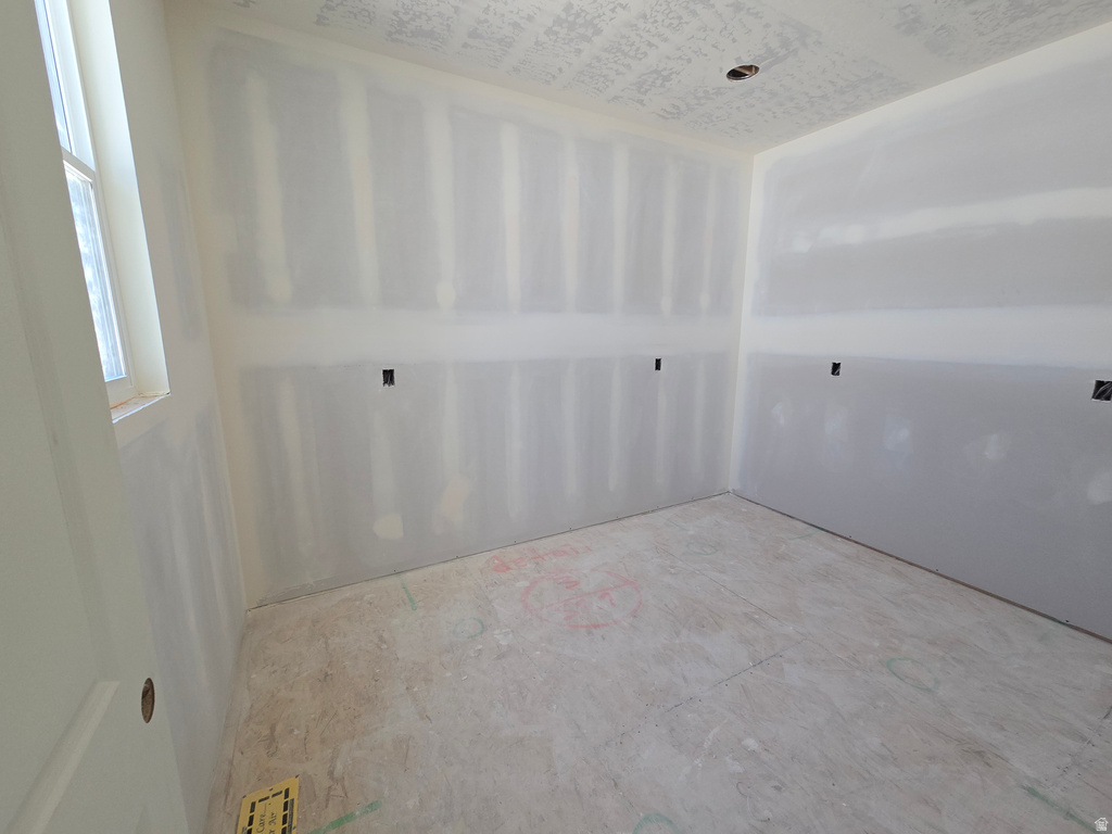 1184 W 2900 N Lehi, UT 84043
