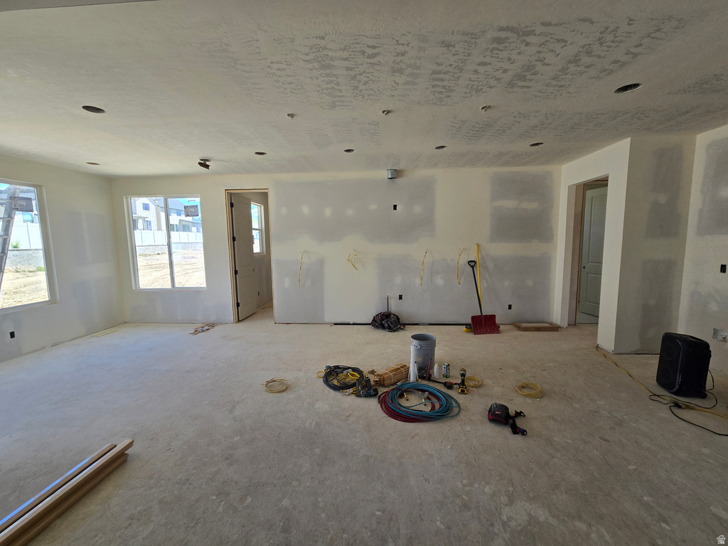 1184 W 2900 N Lehi, UT 84043
