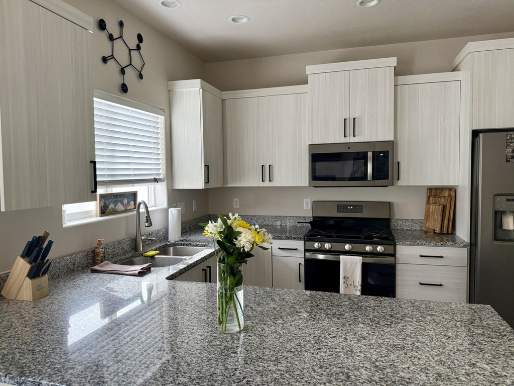 668 FIDDLERS COVE DR. #11 Cedar City, UT 84721