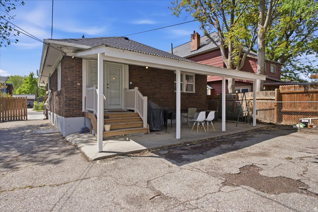 557 E SHERMAN AVE Salt Lake City, UT 84105